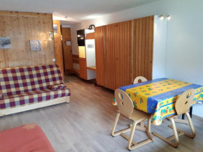 Grand studio rénové pour 3 pers. à Arc 1600, ski aux pieds, proche commerces, animaux admis - FR-1-411-413